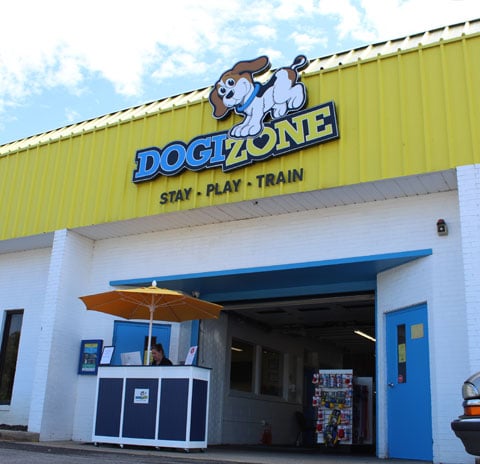 Dogizone front entrance